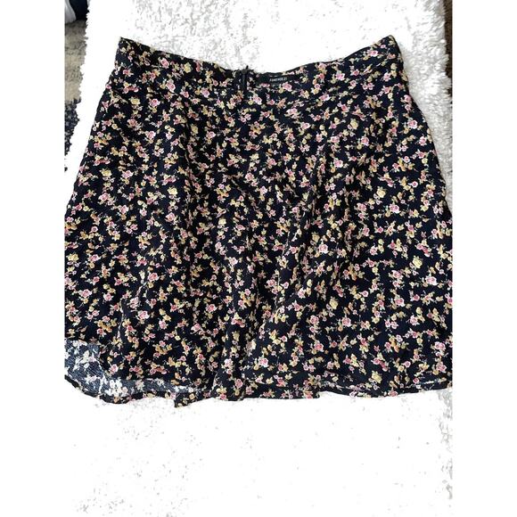 Forever 21 Sz. L Black Floral Skirt. Pretty, Comfortable - Picture 1 of 6